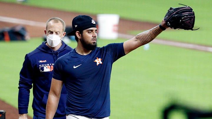 Roberto Osuna es una de las figuras con experiencia en la MLB que está en los playoffs