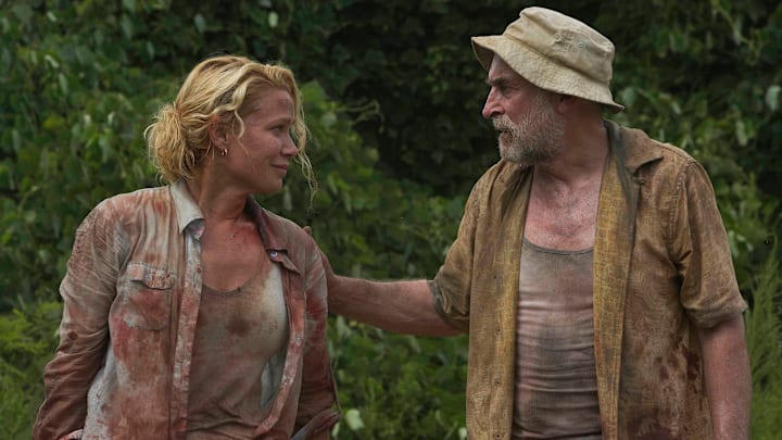 Laurie Holden as Andrea and Jeffrey DeMunn as Dale in The Walking Dead season 1