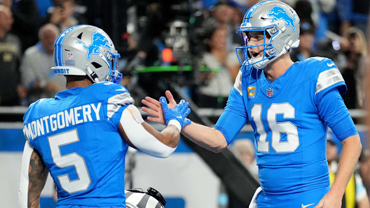 Green Bay Packers v Detroit Lions