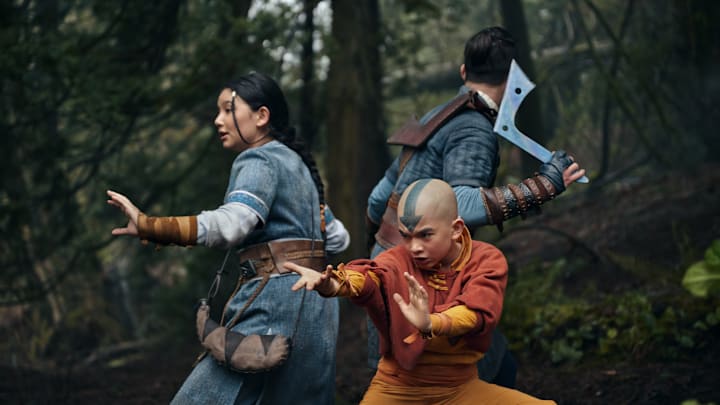 Avatar: The Last Airbender. (L to R) Kiawentiio as Katara, Gordon Cormier as Aang, Ian Ousley as Sokka in season 1 of Avatar: The Last Airbender. Cr. Robert Falconer/Netflix © 2023