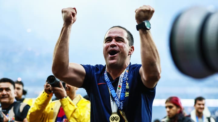  André Jardine habría solicitado un fichaje europeo 