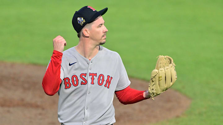 Walker Buehler firmó por un año y opción mutua a otro con Medias Rojas de Boston