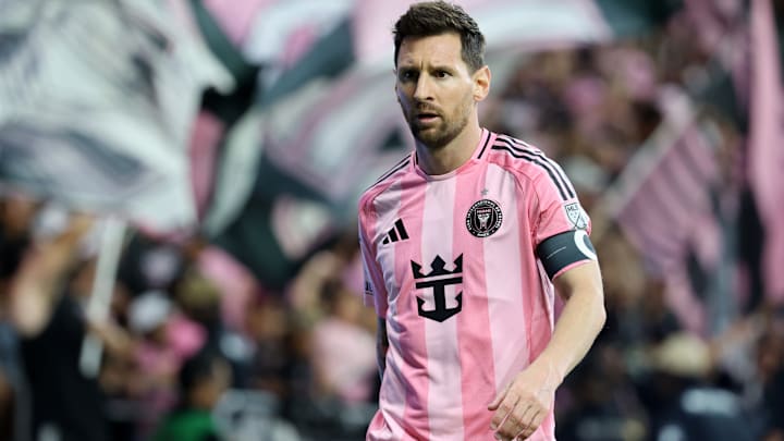 Lionel Messi compra o UE Cornellà, clube da terceira divisão do futebol espanhol Lionel Messi compra o UE Cornellà, clube da terceira divisão do futebol espanhol
