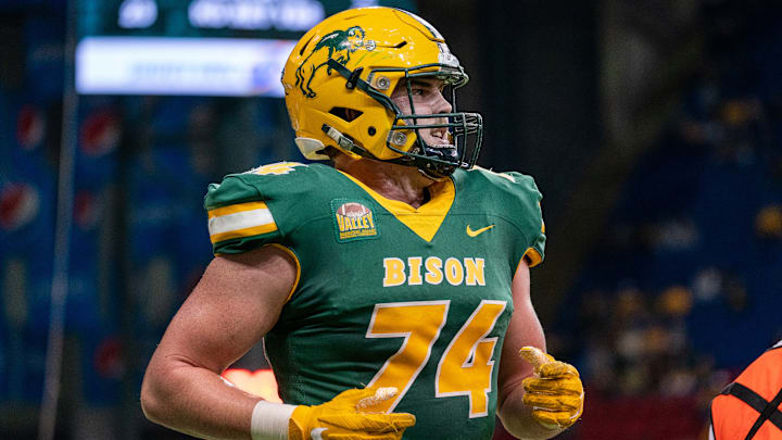 Illinois State v North Dakota State