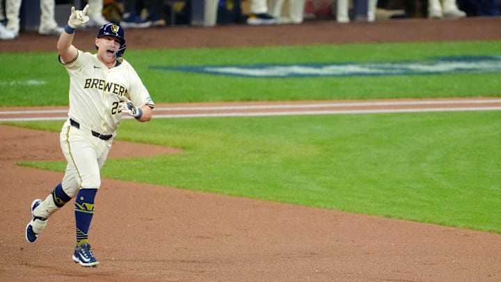 Division Series - Chicago Cubs v Milwaukee Brewers - Game Two
