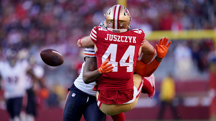 Dec 8, 2024; Santa Clara, California, USA; San Francisco 49ers fullback Kyle Juszczyk (44) is unable to make a catch next to Chicago Bears safety Kevin Byard III (31) in the second quarter at Levi's Stadium. Mandatory Credit: Cary Edmondson-Imagn Images