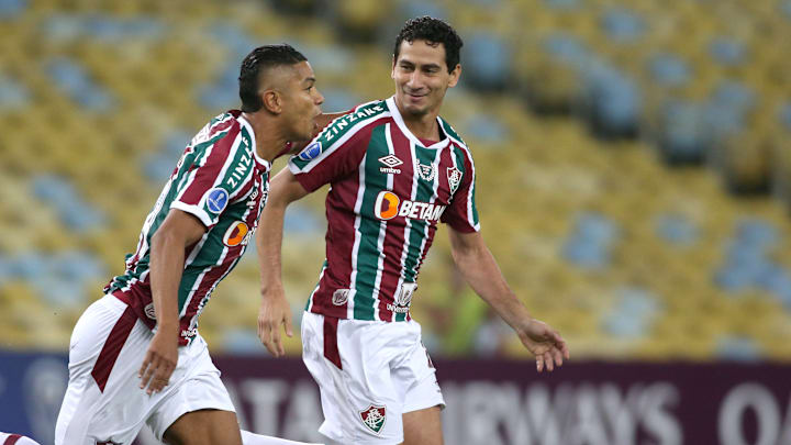 Ganso sofreu lesão muscular leve contra o Palmeiras