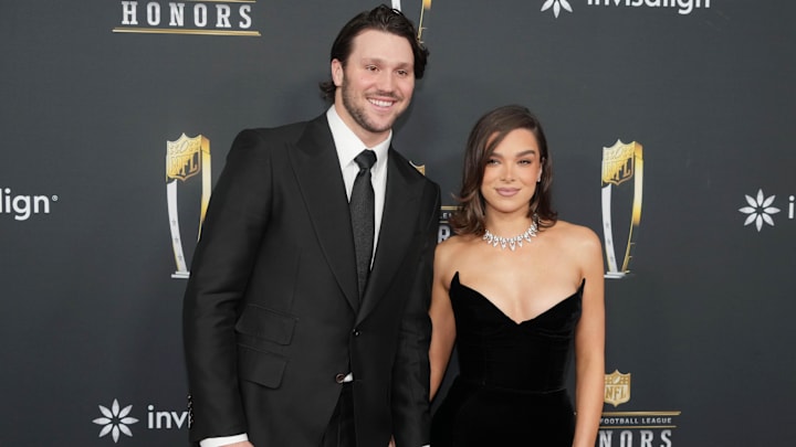Josh Allen and Hailee Steinfeld on the red carpet before Super Bowl LIX NFL Honors at Saenger Theatre. Josh Allen and Hailee Steinfeld on the red carpet before Super Bowl LIX NFL Honors at Saenger Theatre.