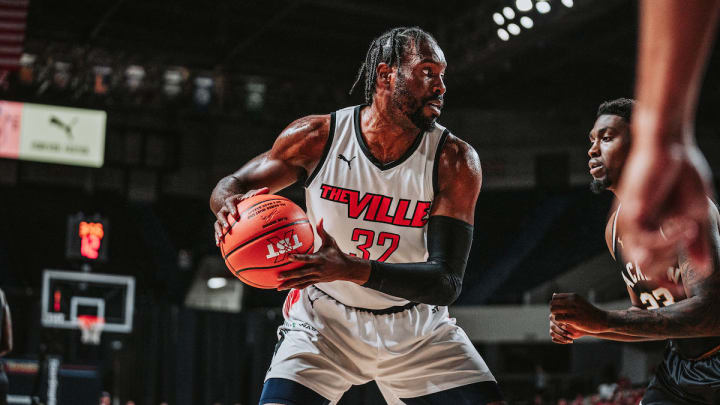 Former Louisville center and current player for TBT's "The Ville" Chinanu Onuaku