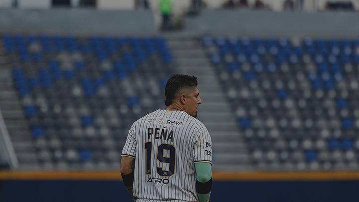 Creció soñando con vestir esta franela. Hoy la defiende como pocos. Ramiro Peña y su amor por los Sultanes de Monterrey.