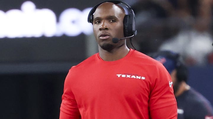 Houston Texans head coach DeMeco Ryans reacts during the first half against the Dallas Cowboys at AT&T Stadium.
