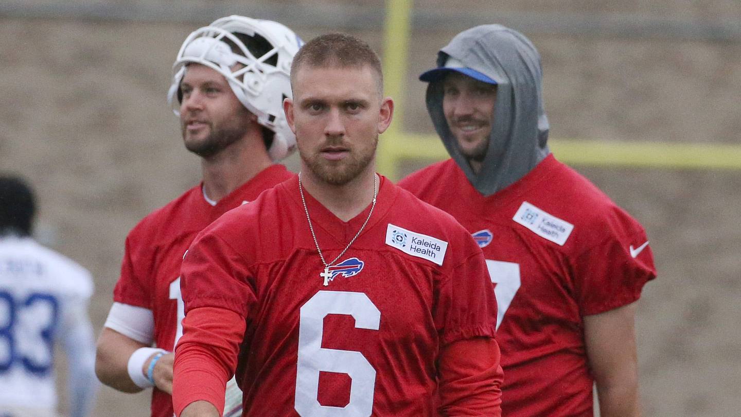 Everything We've Learned About Bills' Backup QB Battle Thus Far, And It's Worrisome