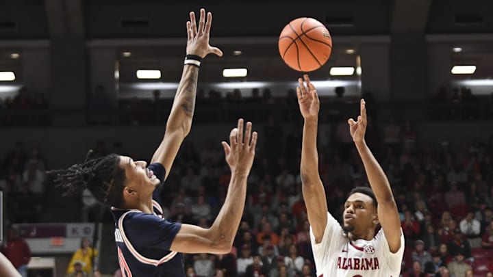 Jan 24, 2024; Tuscaloosa, Alabama, USA;  Alabama Crimson Tide guard Rylan Griffen (3) attempts a