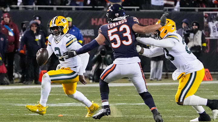 A healthy T. J. Edwards last year meant a much better Bears run defense. 