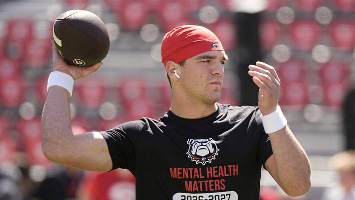 Georgia Bulldogs quarterback Gunner Stockton is dating girlfriend Julianna Dooley. Georgia Bulldogs quarterback Gunner Stockton is dating girlfriend Julianna Dooley.
