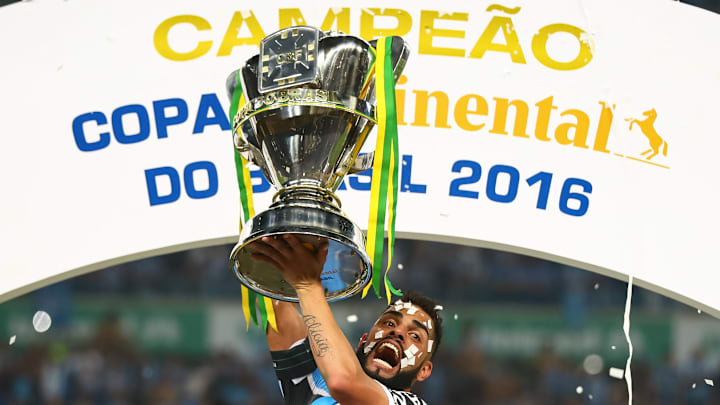 Maicon foi o capitão do Grêmio na Copa do Brasil de 2016