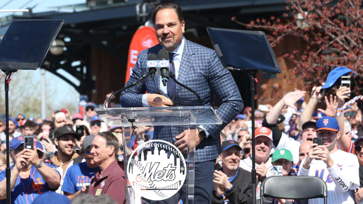 Former Mets catcher Mike Piazza speaks to the crowd during the Tom Seaver statue ceremony outside Citi Field prior to the start of game between the Mets and Diamondbacks April 15, 2022. Former Mets catcher Mike Piazza speaks to the crowd during the Tom Seaver statue ceremony outside Citi Field prior to the start of game between the Mets and Diamondbacks April 15, 2022.