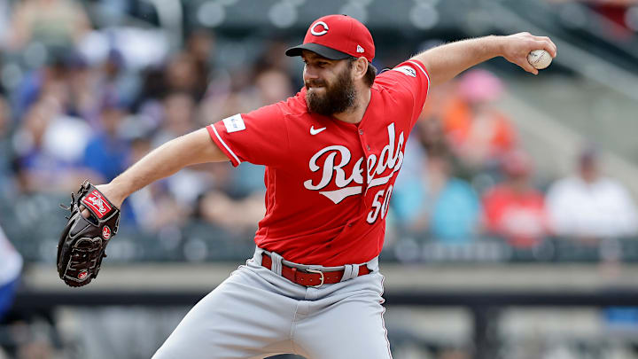 Cincinnati Reds pitcher Sam Moll