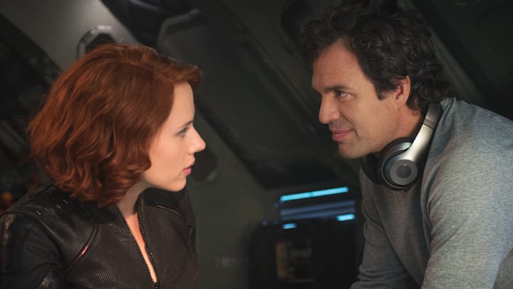 Marvel's Avengers: Age Of Ultron..L to R: Natasha Romanoff/Black Widow (Scarlett Johansson) and Bruce Banner/Hulk (Mark Ruffalo)..Ph: Jay Maidment..©Marvel 2015
