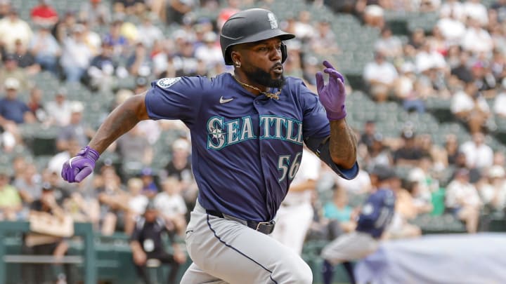 Seattle Mariners outfielder Randy Arozarena runs after hitting a single against the Chicago White Sox on Sunday at Guaranteed Rate Field. Seattle Mariners outfielder Randy Arozarena runs after hitting a single against the Chicago White Sox on Sunday at Guaranteed Rate Field.