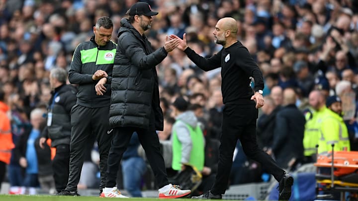 Klopp e Guardiola, mais uma vez, fazem duelo à parte Klopp e Guardiola, mais uma vez, fazem duelo à parte