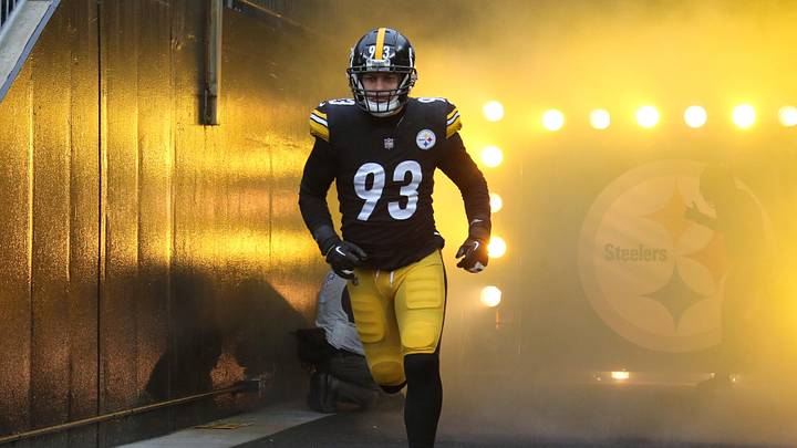 Nov 14, 2021; Pittsburgh, Pennsylvania, USA; Pittsburgh Steelers inside linebacker Joe Schobert (93) takes the field against the Detroit Lions at Heinz Field. Nov 14, 2021; Pittsburgh, Pennsylvania, USA; Pittsburgh Steelers inside linebacker Joe Schobert (93) takes the field against the Detroit Lions at Heinz Field.