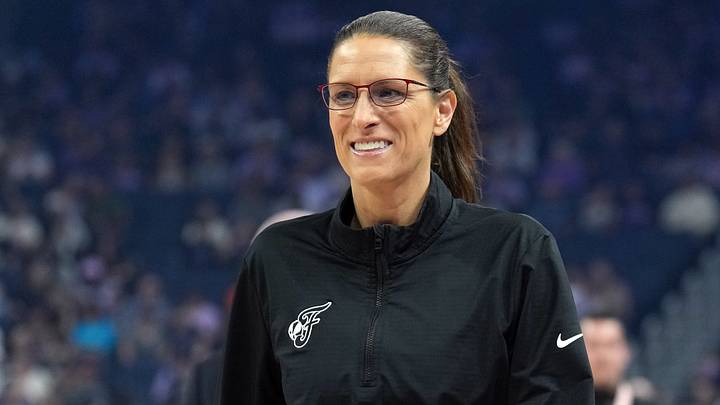 Aug 31, 2025; San Francisco, California, USA; Indiana Fever head coach Stephanie White before the game against the Golden State Valkyries at Chase Center. Mandatory Credit: Darren Yamashita-Imagn Images Aug 31, 2025; San Francisco, California, USA; Indiana Fever head coach Stephanie White before the game against the Golden State Valkyries at Chase Center. Mandatory Credit: Darren Yamashita-Imagn Images