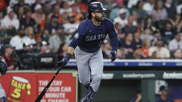 Sep 20, 2025; Houston, Texas, USA; Seattle Mariners third baseman Eugenio Suarez (28) hits an RBI double during the first inning against the Houston Astros at Daikin Park. Mandatory Credit: Troy Taormina-Imagn Images Sep 20, 2025; Houston, Texas, USA; Seattle Mariners third baseman Eugenio Suarez (28) hits an RBI double during the first inning against the Houston Astros at Daikin Park. Mandatory Credit: Troy Taormina-Imagn Images