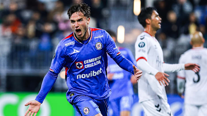 Vancouver FC v Cruz Azul - CONCACAF Champions Cup