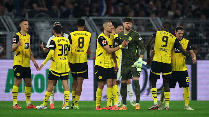 Borussia Dortmund v FC St. Pauli 1910 - Bundesliga