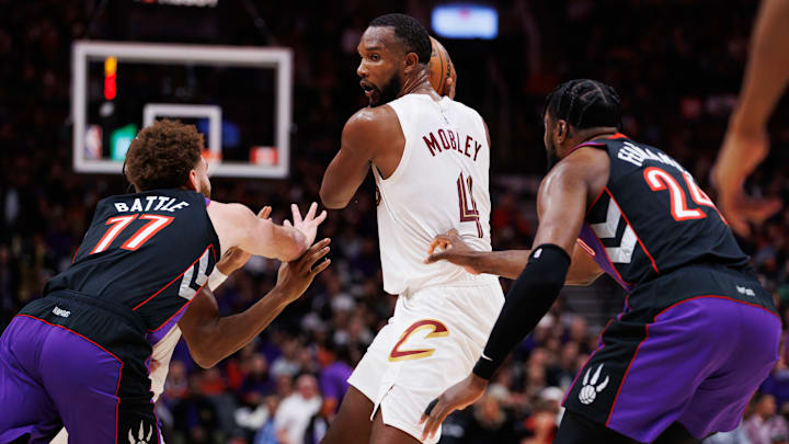 Cleveland Cavaliers v Toronto Raptors