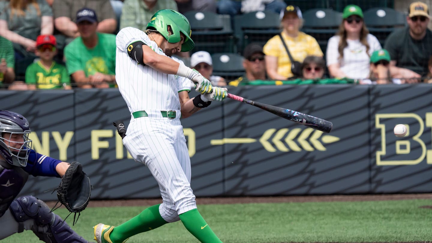 Big Ten Champs! Baseball sweeps Hawkeyes for Ducks' 7th title