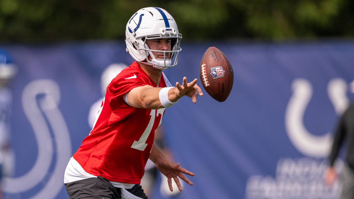 Daniel Jones Shines in Colts Camp Battle for Starter