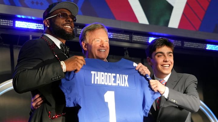  First-round draft pick of the New York Giants in 2022, No. 5 overall, former Unanimous All-American and Pro Duck Kayvon Thibodeaux was in Eugene this weekend to mentor an all-star group of Oregon recruiting targets. Mandatory Credit: Kirby Lee-Imagn Images