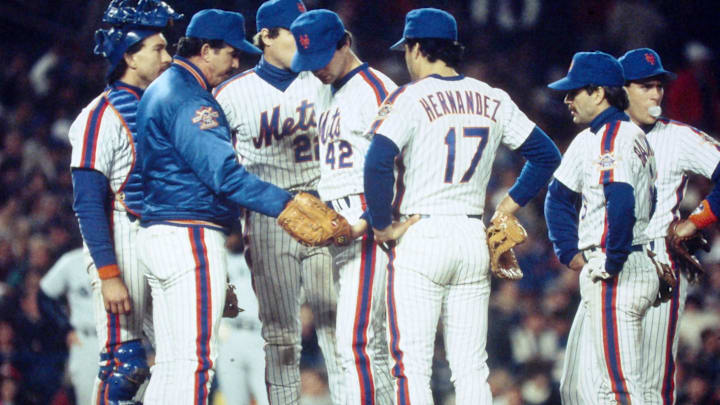 Mets manager Davey Johnson takes the ball from pitcher Roger McDowell Mets Vs Red Sox 1986 World Series