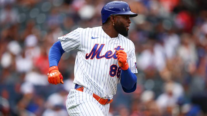 Aug 16, 2026; New York City, New York, USA; New York Mets center fielder Luis Robert Jr. (88) singles during the eighth inning against the Washington Nationals at Citi Field. Mandatory Credit: Vincent Carchietta-Imagn Images Aug 16, 2026; New York City, New York, USA; New York Mets center fielder Luis Robert Jr. (88) singles during the eighth inning against the Washington Nationals at Citi Field. Mandatory Credit: Vincent Carchietta-Imagn Images
