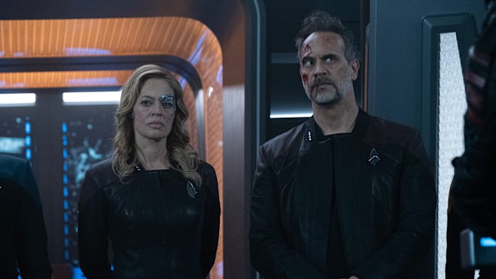 Jeri Ryan as Seven of Nine, Todd Stashwick as Captain Liam Shaw in "Surrender" Episode 308, Star Trek: Picard on Paramount+. Photo Credit: Trae Patton/Paramount+. ©2021 Viacom, International Inc. All Rights Reserved.