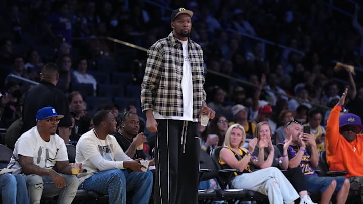 May 25, 2025; Los Angeles, California, USA; Kevin Durant attends the WNBA game between the Chicago Sky and the LA Sparks at Crypto.com Arena. Mandatory Credit: Kirby Lee-Imagn Images May 25, 2025; Los Angeles, California, USA; Kevin Durant attends the WNBA game between the Chicago Sky and the LA Sparks at Crypto.com Arena. Mandatory Credit: Kirby Lee-Imagn Images