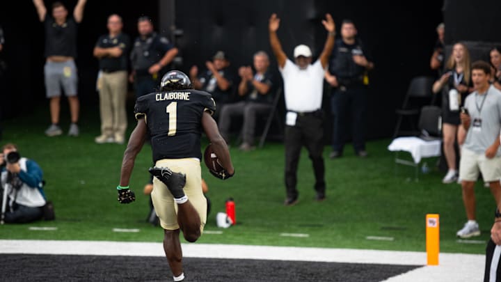 Demond Claiborne (1) scores a touchdown against the Western Carolina Catamounts, Sept. 6, 2025.