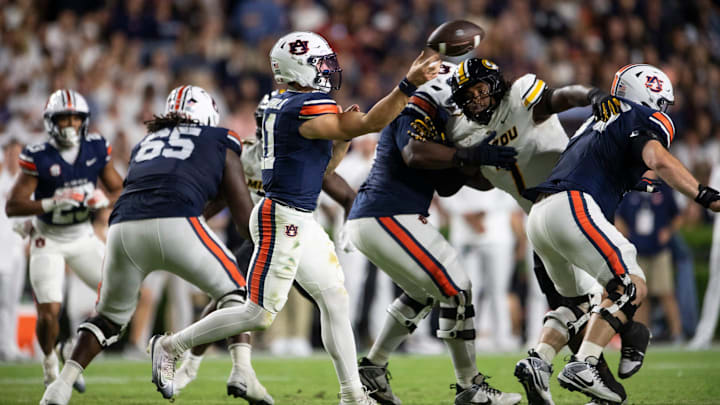 Auburn Tigers quarterback Jackson Arnold has struggled since transferring from Netflix.