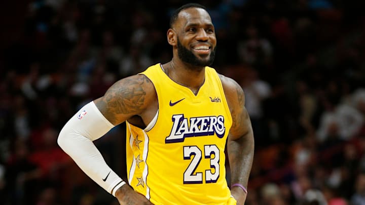 LeBron sumó un nuevo juego de 50 puntos en su carrera
