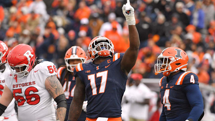 Nov 1, 2025; Champaign, Illinois, USA; Illinois Fighting Illini linebacker Gabe Jacas (17) celebrates his sack on Rutgers Scarlet Knights quarterback Athan Kaliakmanis (16) during the first half at Memorial Stadium. Mandatory Credit: Ron Johnson-Imagn Images Nov 1, 2025; Champaign, Illinois, USA; Illinois Fighting Illini linebacker Gabe Jacas (17) celebrates his sack on Rutgers Scarlet Knights quarterback Athan Kaliakmanis (16) during the first half at Memorial Stadium. Mandatory Credit: Ron Johnson-Imagn Images