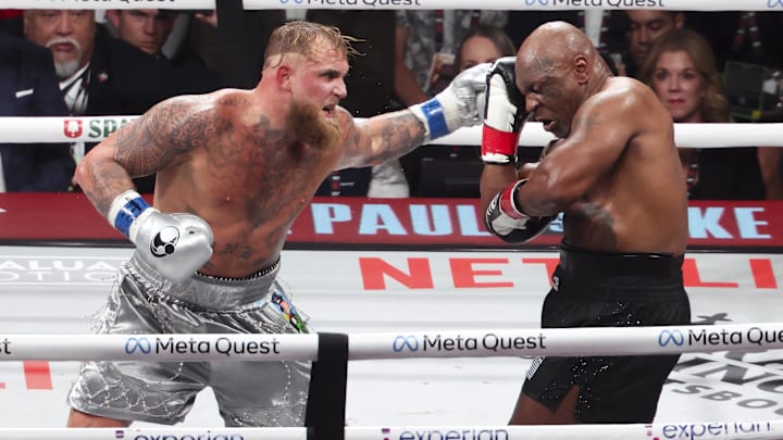 Nov 15, 2024; Arlington, Texas, UNITED STATES; Mike Tyson (black gloves) fights Jake Paul (silver gloves) at AT&T Stadium. Mandatory Credit: Kevin Jairaj-Imagn Images Nov 15, 2024; Arlington, Texas, UNITED STATES; Mike Tyson (black gloves) fights Jake Paul (silver gloves) at AT&T Stadium. Mandatory Credit: Kevin Jairaj-Imagn Images