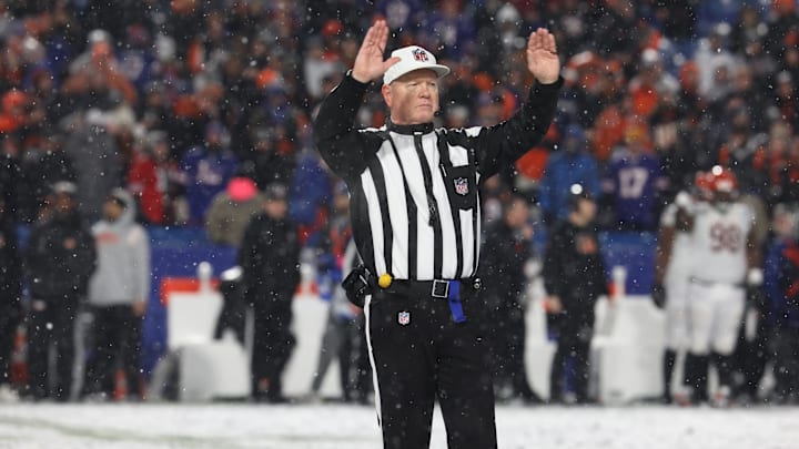NFL Referee Carl Cheffers signals a penalty during the Buffalo Bills game against the Cincinnati Bengals at home in Orchard Park on Jan. 22.
Nfl Ref Carl Cheffers NFL Referee Carl Cheffers signals a penalty during the Buffalo Bills game against the Cincinnati Bengals at home in Orchard Park on Jan. 22.
Nfl Ref Carl Cheffers