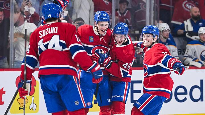 Montreal Canadiens right wing Ivan Demidov (93) celebrates with his teammates: David Kirouac-Imagn Images