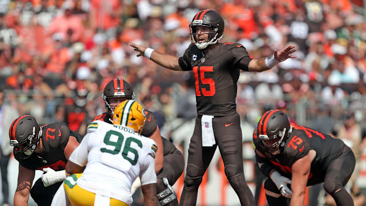 Cleveland Browns quarterback Joe Flacco (15) works the offense during the first half of an NFL football game at Huntington Bank Field, Sept. 21, 2025, in Cleveland, Ohio.