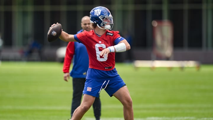 May 10, 2025; East Rutherford, NJ, USA; New York Giants quarterback Jaxson Dart (6) participates in a drill during rookie minicamp at Quest Diagnostics Training Center. May 10, 2025; East Rutherford, NJ, USA; New York Giants quarterback Jaxson Dart (6) participates in a drill during rookie minicamp at Quest Diagnostics Training Center.