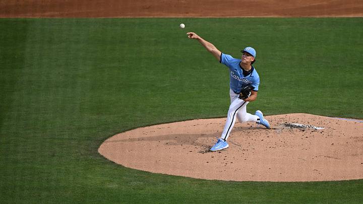 May 30, 2026; Chapel Hill, NC, USA; North Carolina Tar Heels pitcher Jason DeCaro (29) pitches during game 4 of the Chapel Hill Regional at Boshamer Stadium. Mandatory Credit: William Howard-Imagn Images