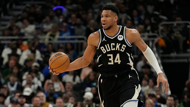 New York Knicks v Milwaukee Bucks