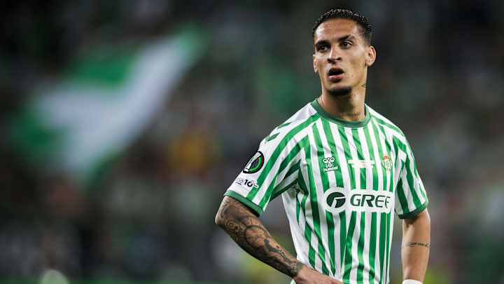 Antony vai defender o Real Betis